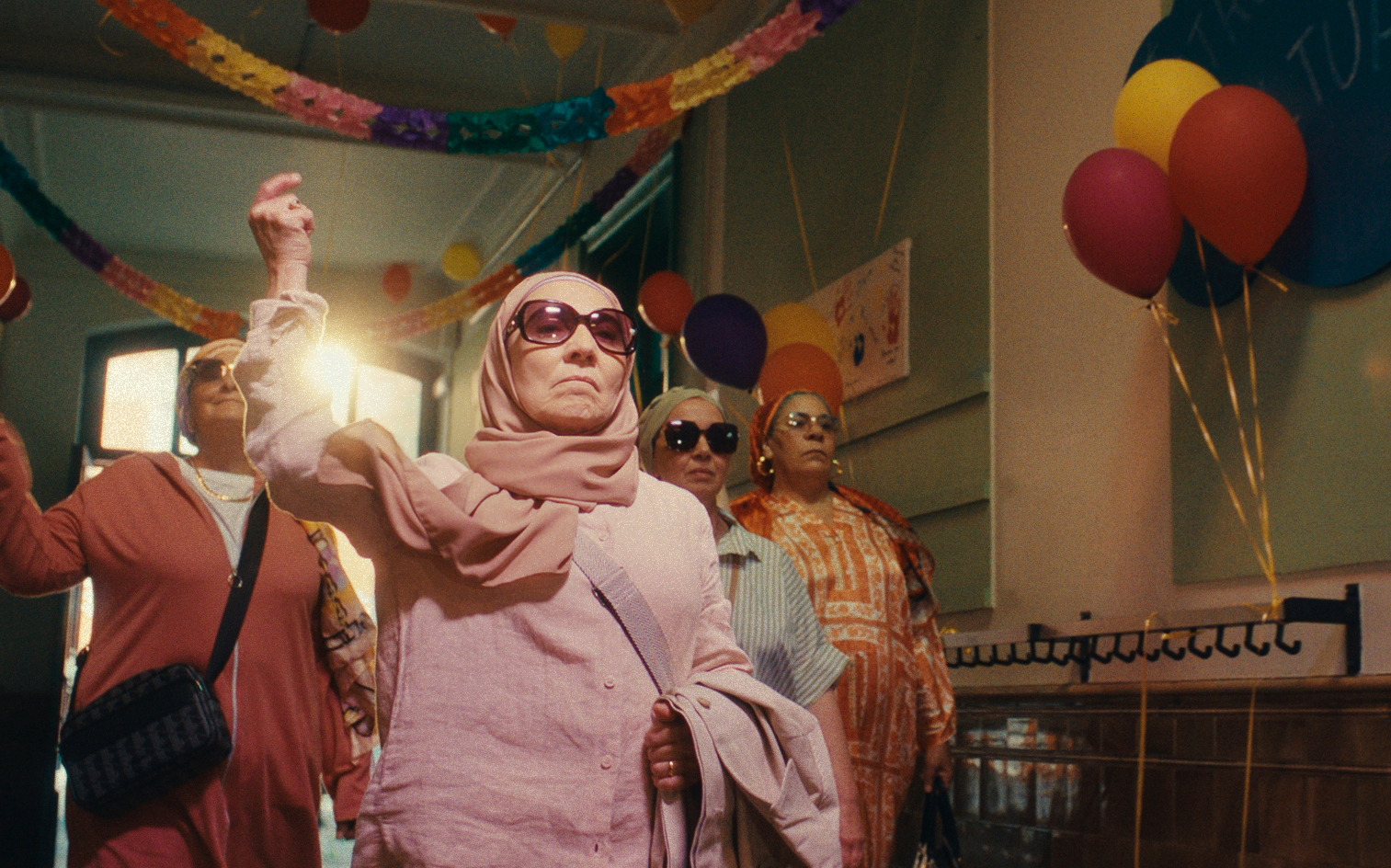 Les Baronnes ouvrent le 40e FIFF 1 Les Baronnes © 10.80 Films