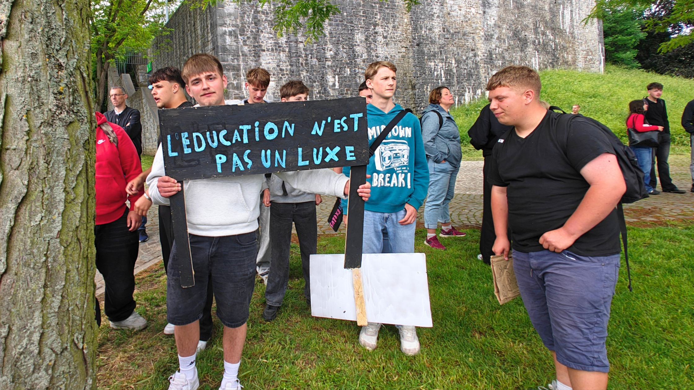 Namur : les étudiants prennent la rue 6 338