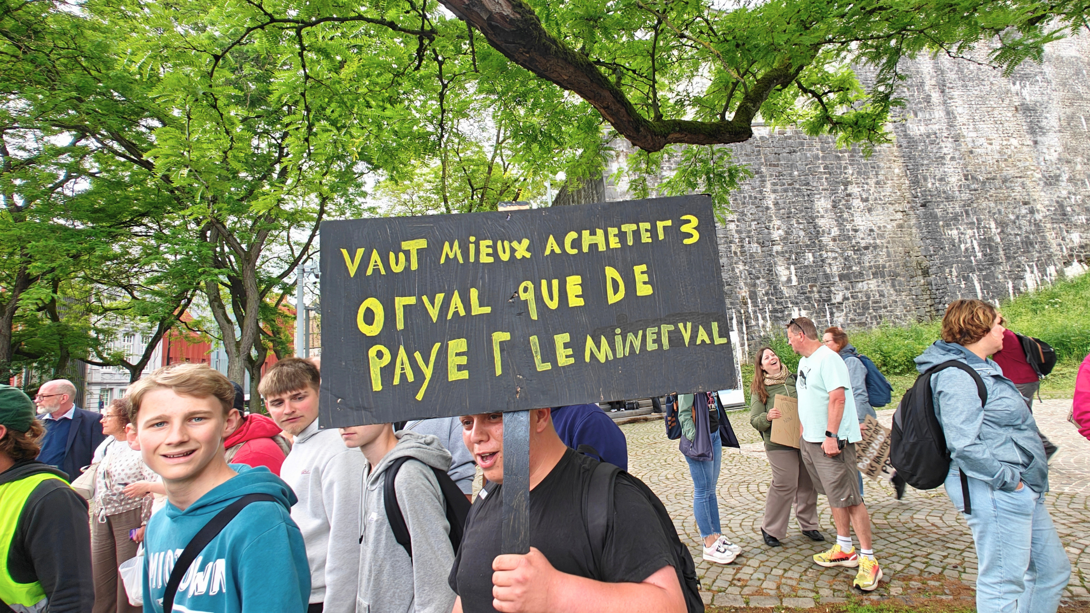 Namur : les étudiants prennent la rue 9 341